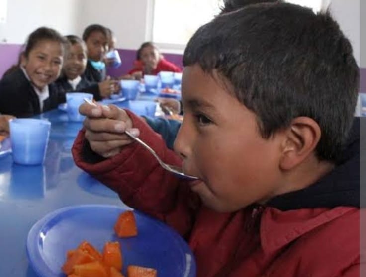 Con un presupuesto mensual de 200 mil pesos SMDIF Cuautlancingo otorga 3 mil desayunos a niños y adultos mayores