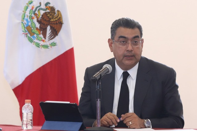 Pide gobernador que ayuntamientos de Puebla contraten más policías