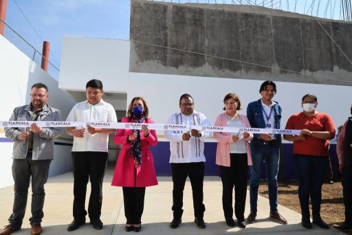 Por: Cortesía  Entrega Lorena Cuéllar infraestructura educativa en Tetlatlahuca