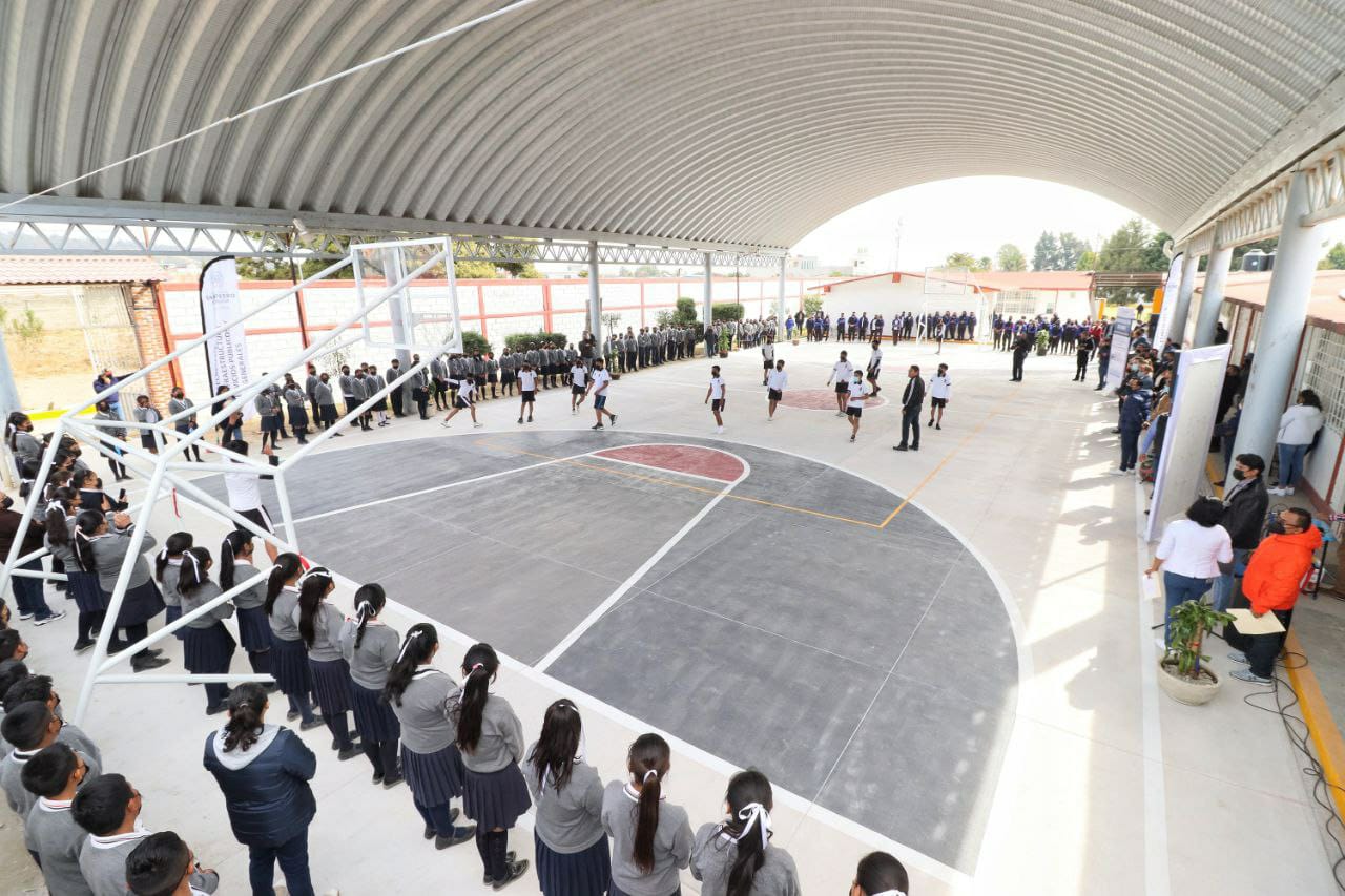 Comunicado oficial Entrega Paola Angon mejores espacios educativos en Zacapechpan para el sano desarrollo de los adolescentes