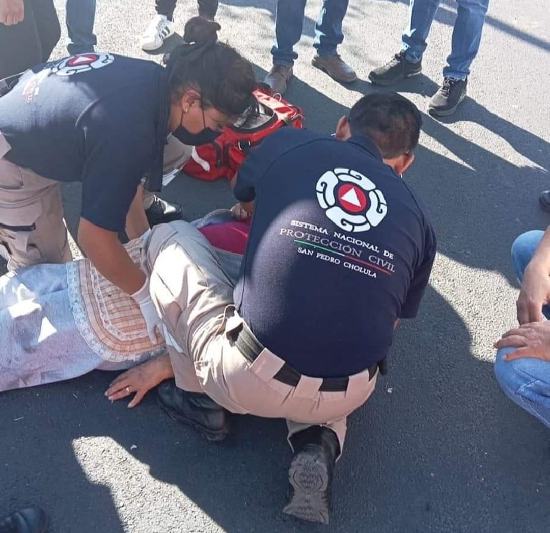 Abuelita es atropellada en Boulevard Forjadores