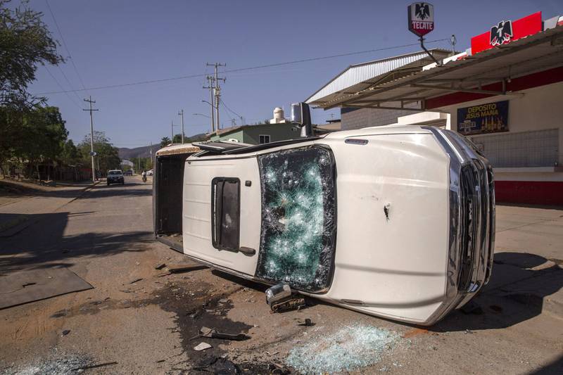 Apoyos a dueños de autos dañados en captura de Ovidio Guzmán suman 2.5 millones de pesos