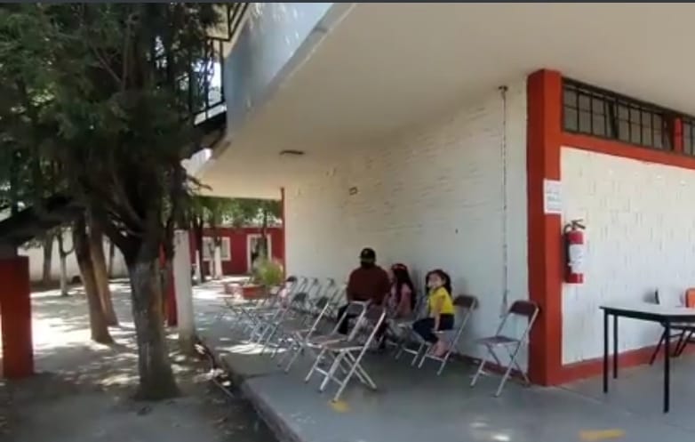 Poca respuesta ante jornada de vacunación pediátrica anti COVID-19 en Santiago Momoxpan