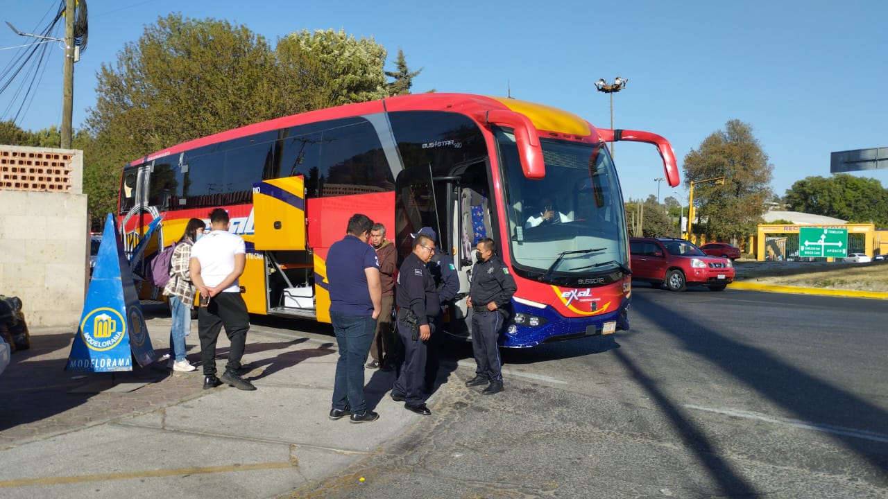 Atracan a usuarios de "Exal" en Río Frío y son auxiliados hasta Tlaxcala