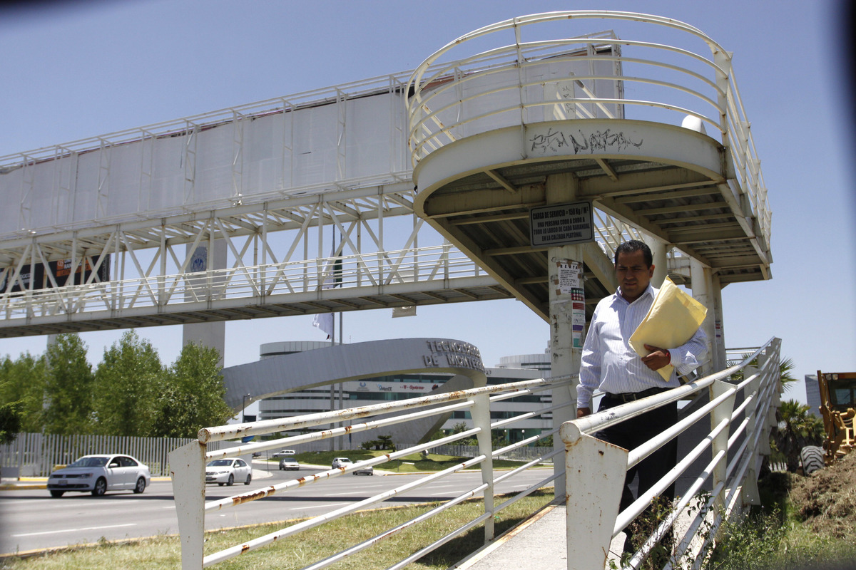 Por: Cortesía Ayuntamiento de Puebla intervendrá 12 puentes peatonales con daños estructurales