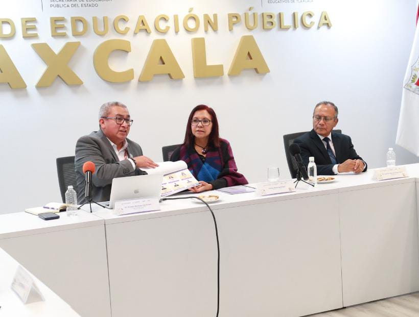 Se reunió secretaria de educación federal Leticia Ramírez con autoridades educativas de la entidad