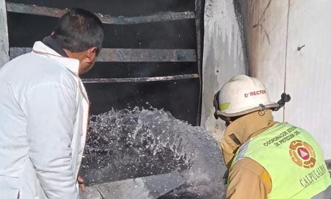 Por: Cortesía Incendio en Fábrica de Calpulalpan deja seis personas intoxicadas