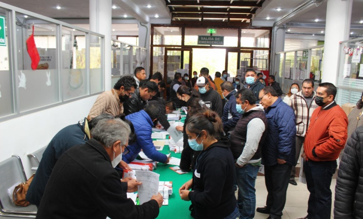 Agradecen trabajadores de la salud a Lorena Cuéllar por tarjetas de despensa