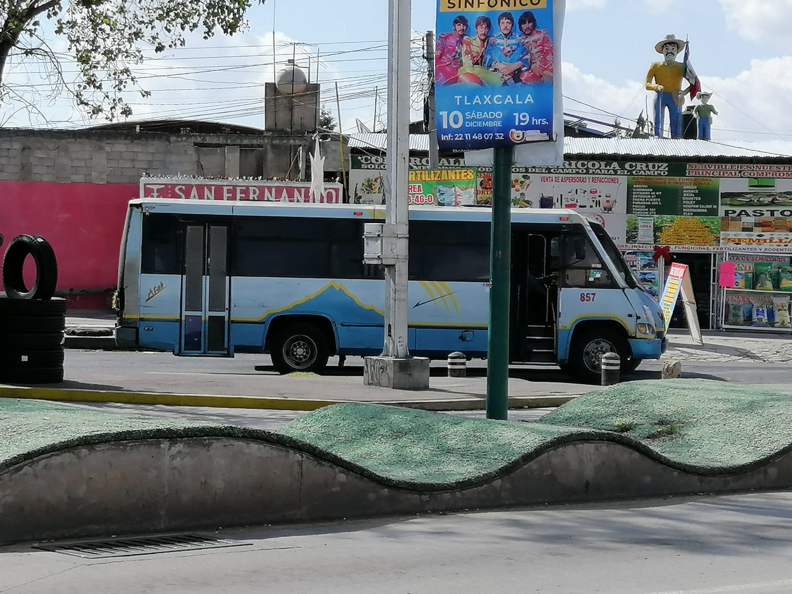 Reúnen apizaquences firmas contra el “monopolio ATAH”