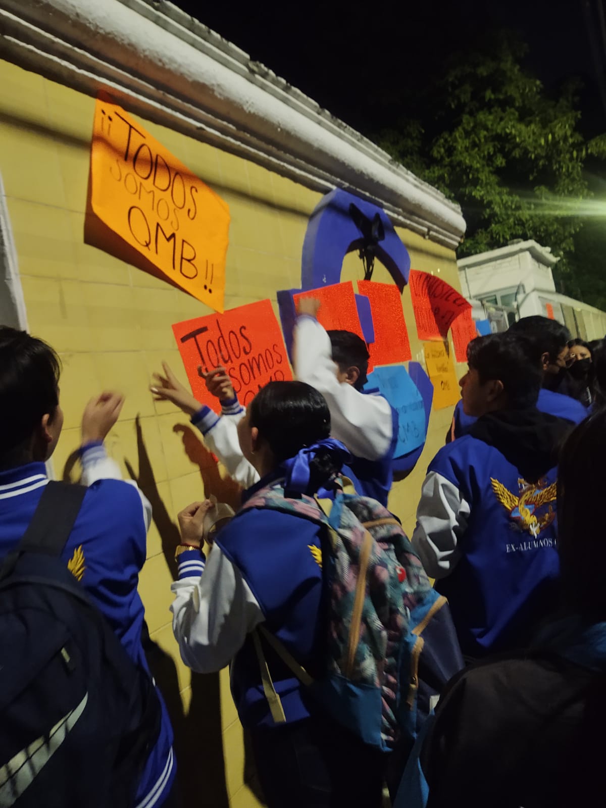 Alumnos y padres de familia del CELMA se manifiestan y exigen la destitución de la directora general