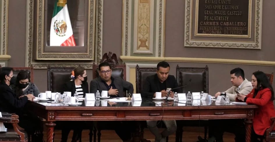 Por: Cortesía Lula Pineda Exhortan diputadas a gobierno cholulteca instaurar en su cargo a la regidora Beatriz Pérez Fragoso