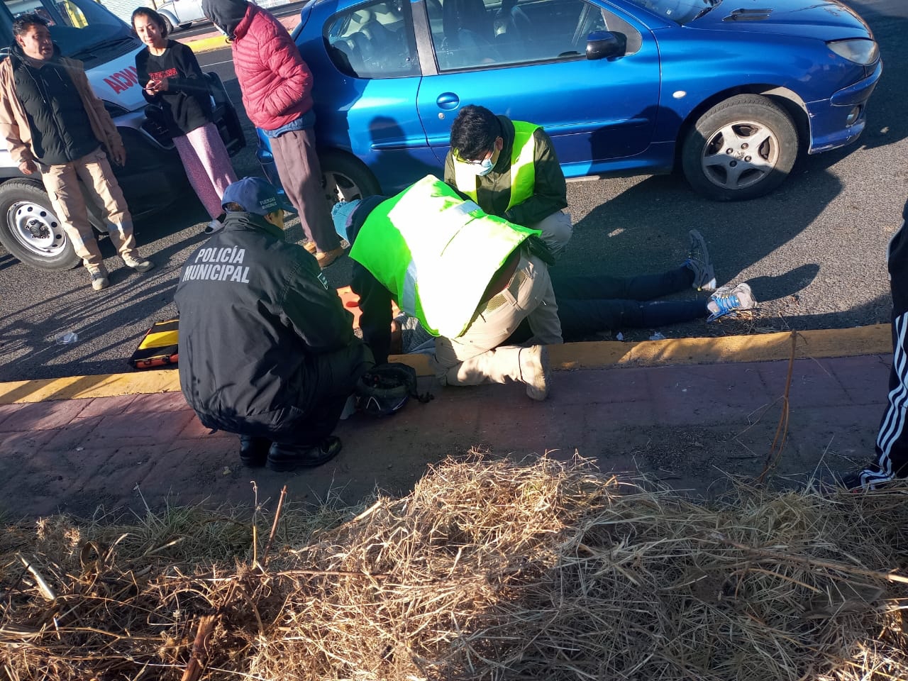 Embisten a hombre que viajaba en su bicicleta sobre la Vía Corta Chiautempan-Puebla 