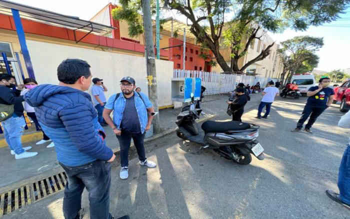 Por: Cortesía Atacan a periodista mientras cubría un linchamiento de una mujer por un presunto secuestro
