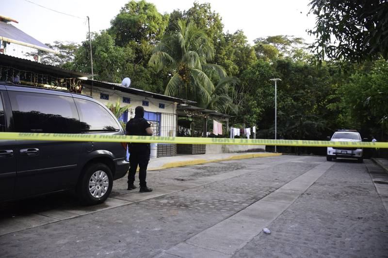 Por: Cortesía Balacera en Ensenada deja un policía muerto y tres más heridos