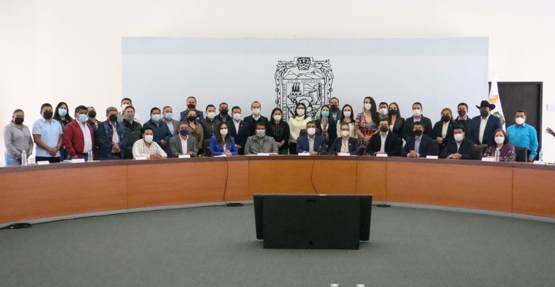 Refrenda compromiso de trabajo Paola Angon Silva a Gobierno Estatal