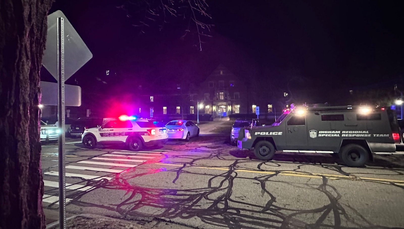 Por: Cortesía Se registra tiroteo en Universidad Estatal de Michigan. Hay al menos 3 muertos.