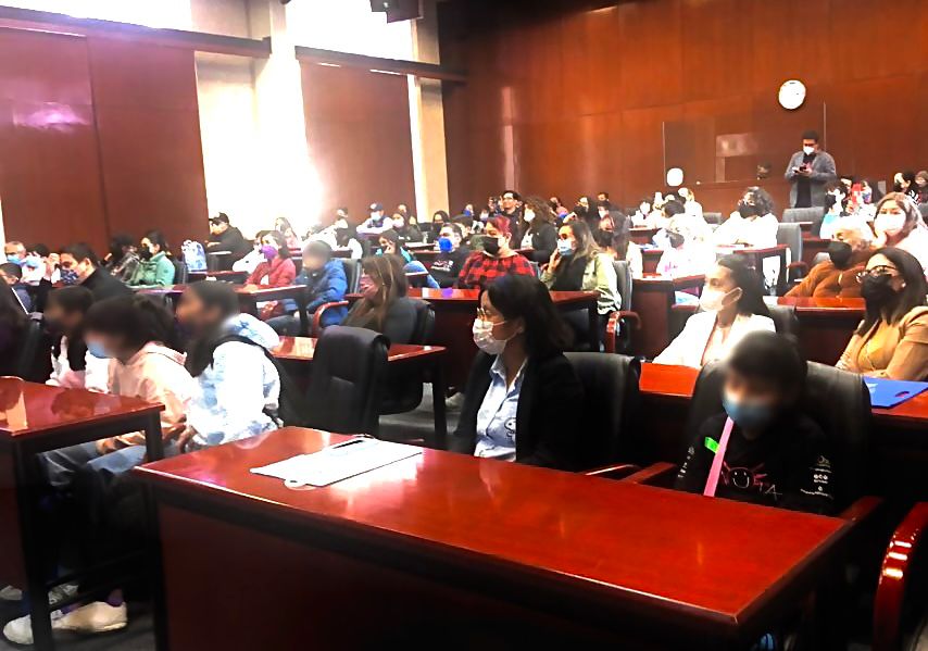 Obtuvo alumna Gheidy Meza mención honorífica en concurso nacional de ciencias de la UNAM