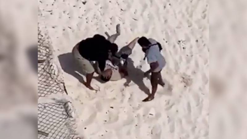 Por: Cortesía Los ‘dueños’ de Cancún: narcomenudistas atacan a vendedor por no pagar derecho de piso