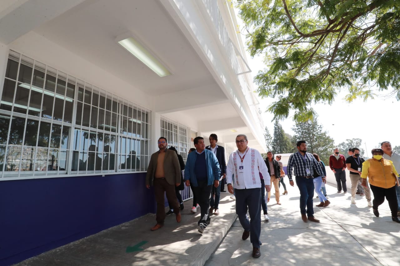 Entregó gobierno del estado obra de rehabilitación de telesecundaria “Xochitécatl” en Nativitas