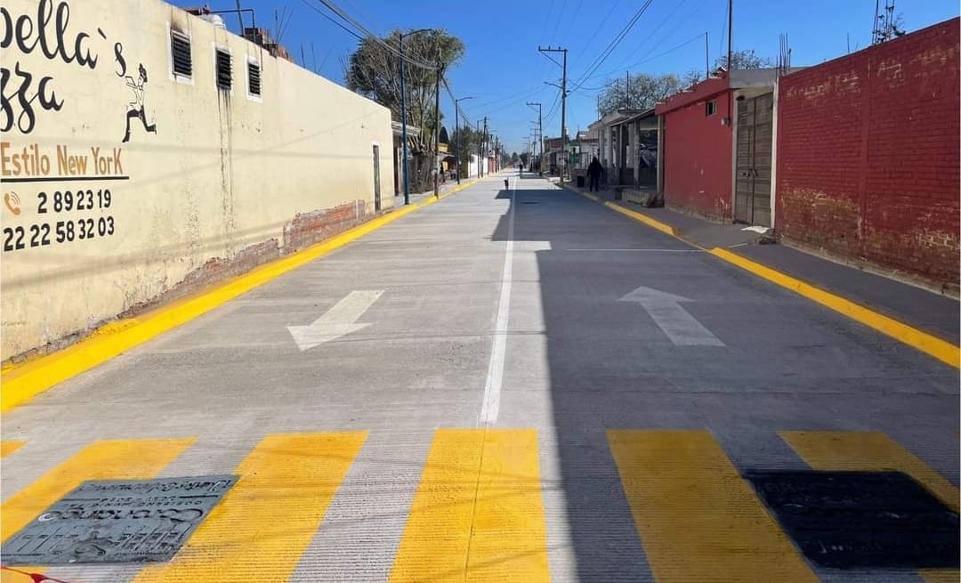 Por: Cortesía Lula Pineda Inaugura Ayuntamiento de Coronango pavimentación con concreto hidráulico en calle 5 de Mayo