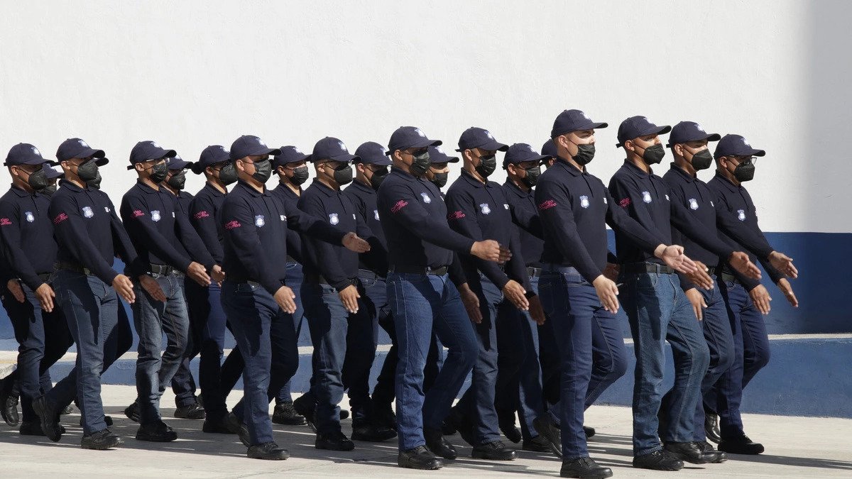 6 de cada 10 cadetes que ingresan aprueban control de confianza: Guillermo Almazán