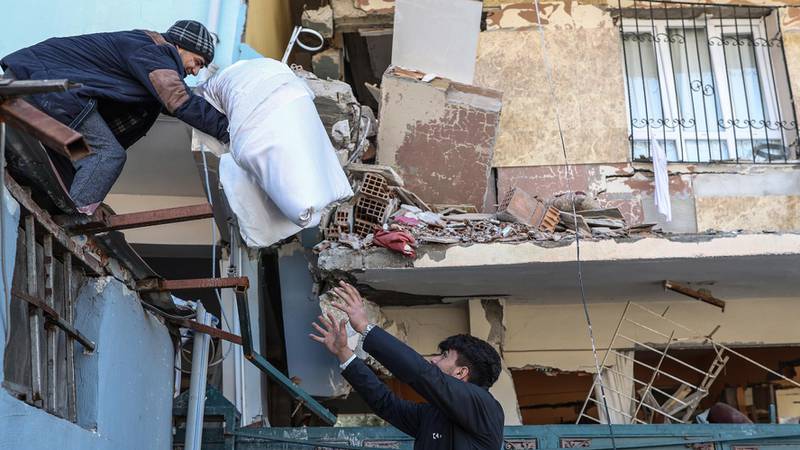 Por: Cortesía Turquía prohíbe los despidos en zonas de terremoto por 90 días