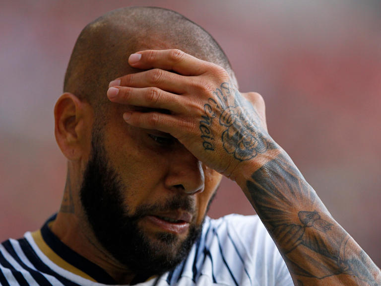 Por: Cortesía Dani Alves se dice inocente; pero seguirá en prisión preventiva por "elevado riesgo de fuga"