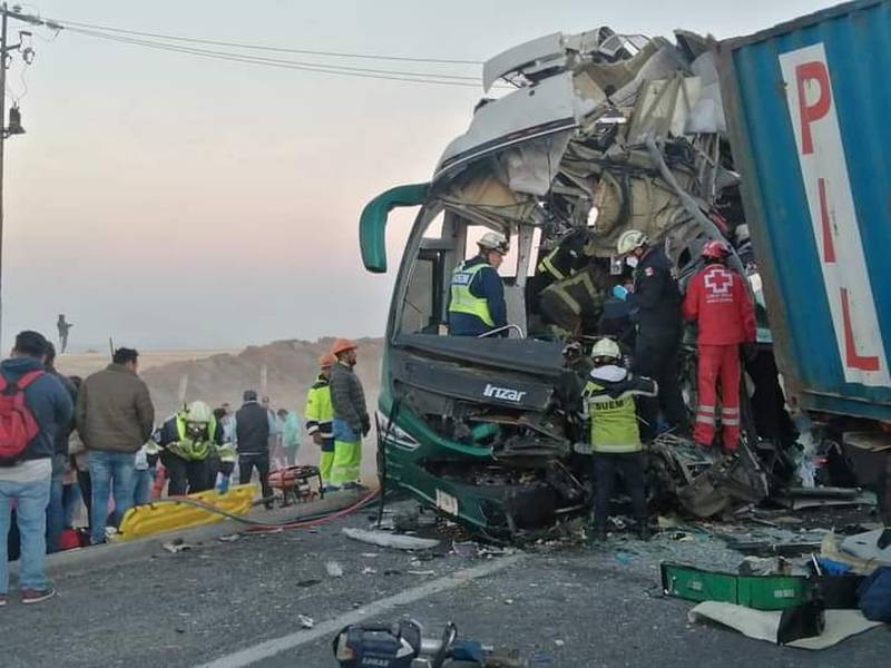 Por: Cortesía Choque múltiple en autopista de Lerma deja 2 personas muertas