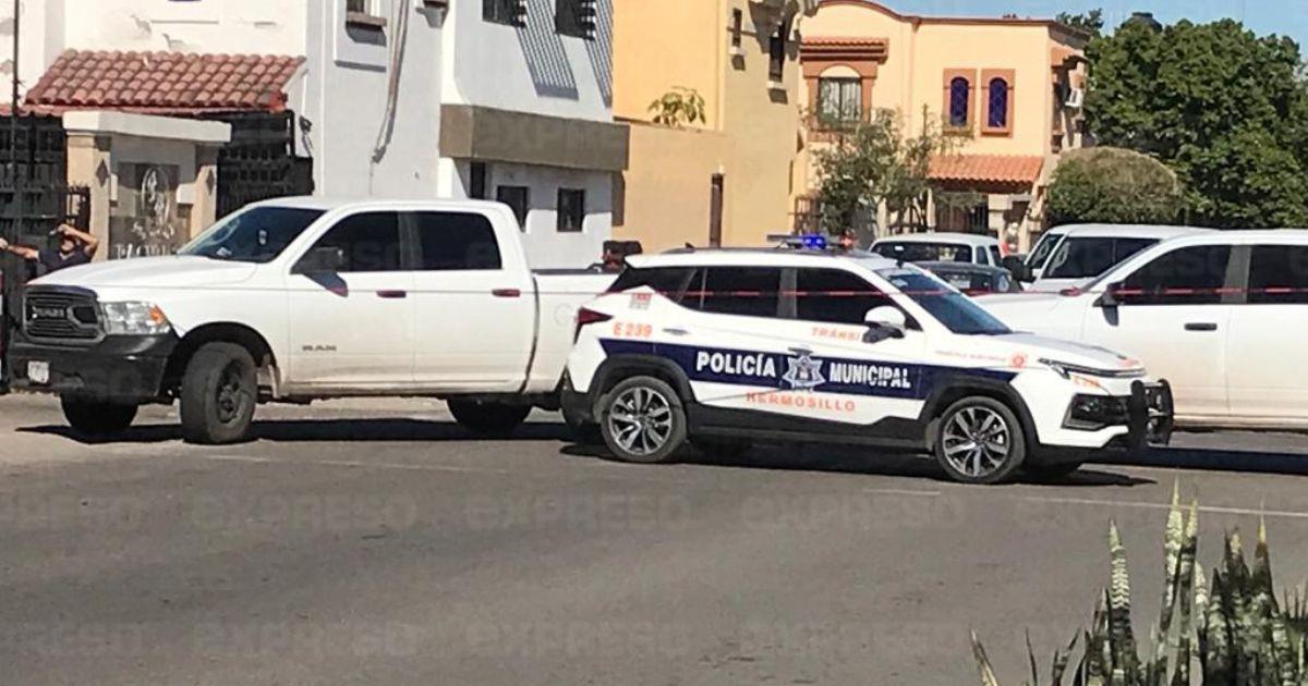 Por: Cortesía Mujer muere tras atorarse al bajar del camión en Sonora