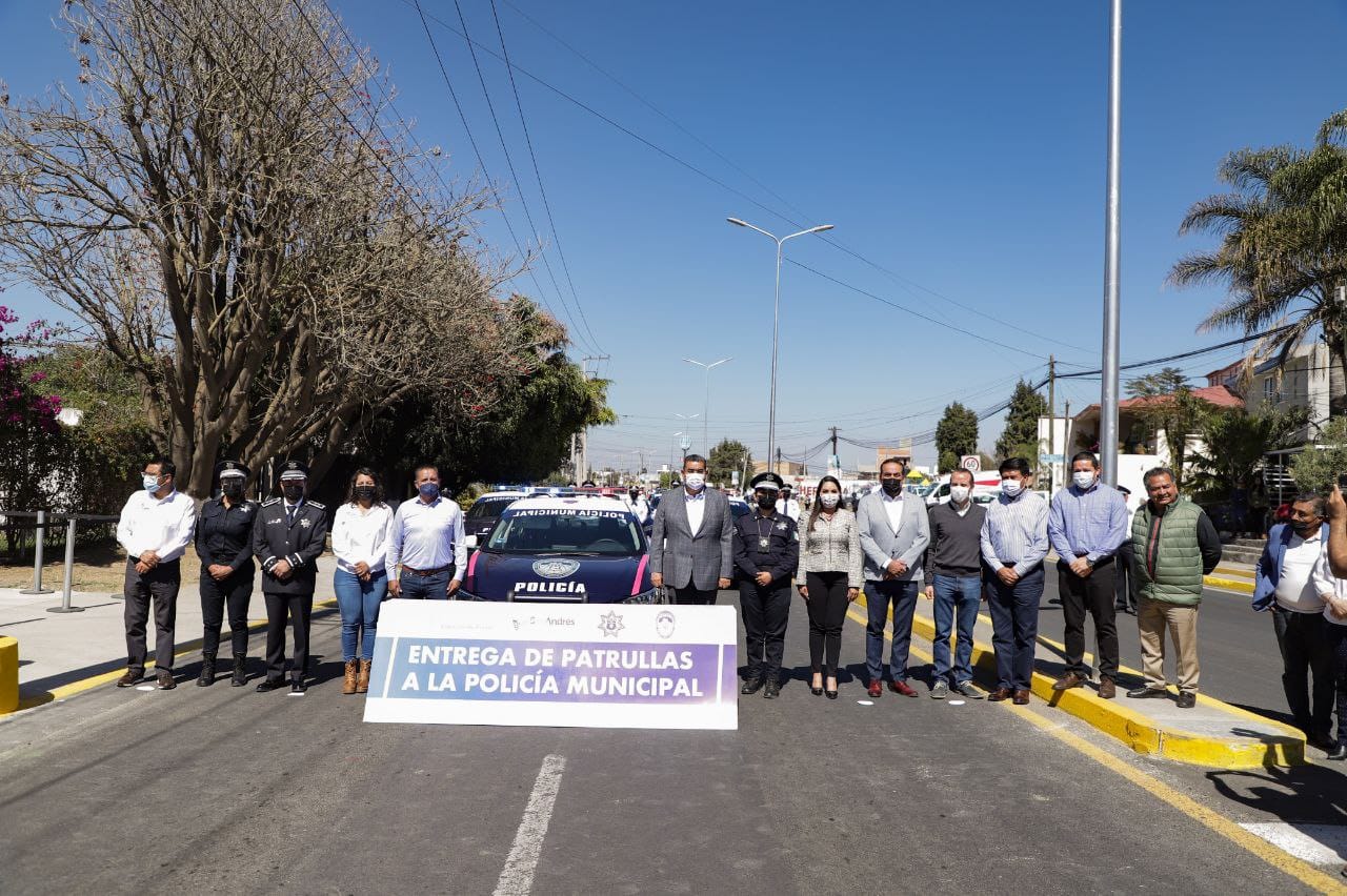 Con nueva Subcomisaría y entrega de patrullas, Mundo Tlatehui fortalece la seguridad en San Andrés Cholula