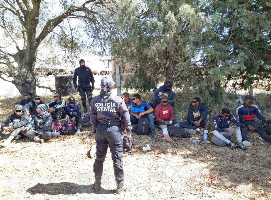En Xaloztoc, rescatan a 47 migrantes, 6 de ellos menores de edad