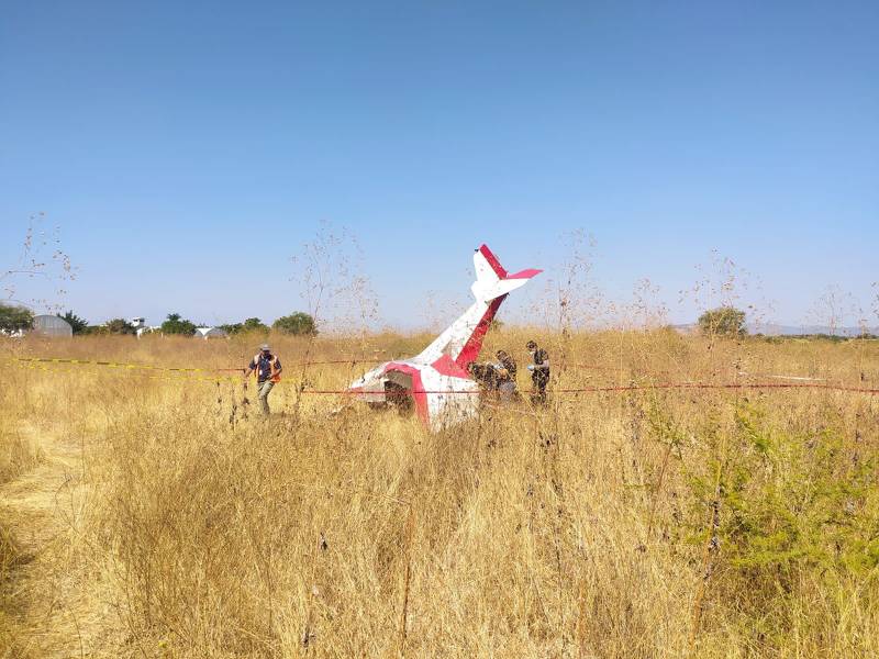 Por: Cortesía Cae aeronave en Tequesquitengo, Morelos; muere conductor y copiloto