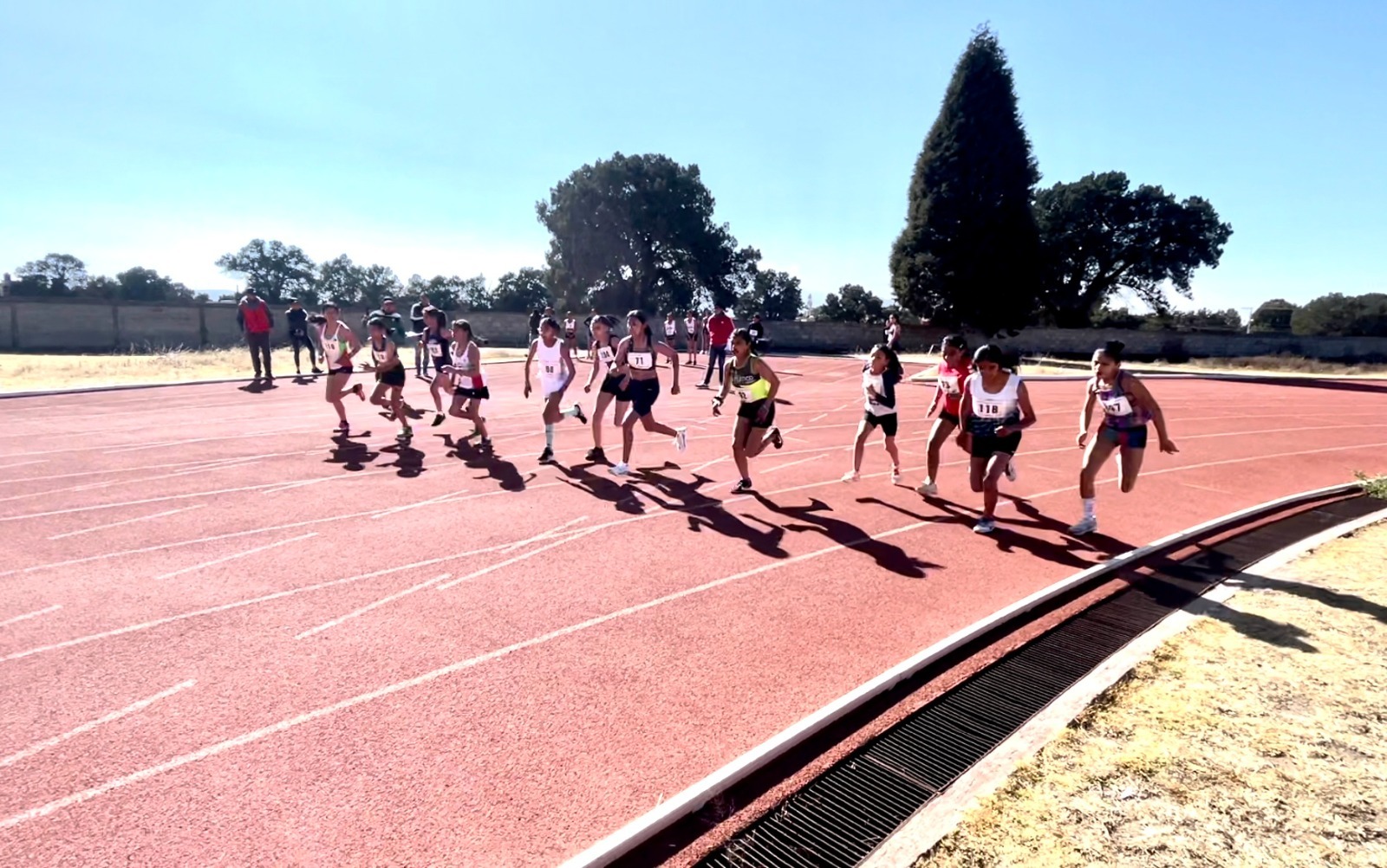 Por: Cortesía Participan más de 200 atletas en el primer control de atletismo rumbo a nacionales CONADE 2023