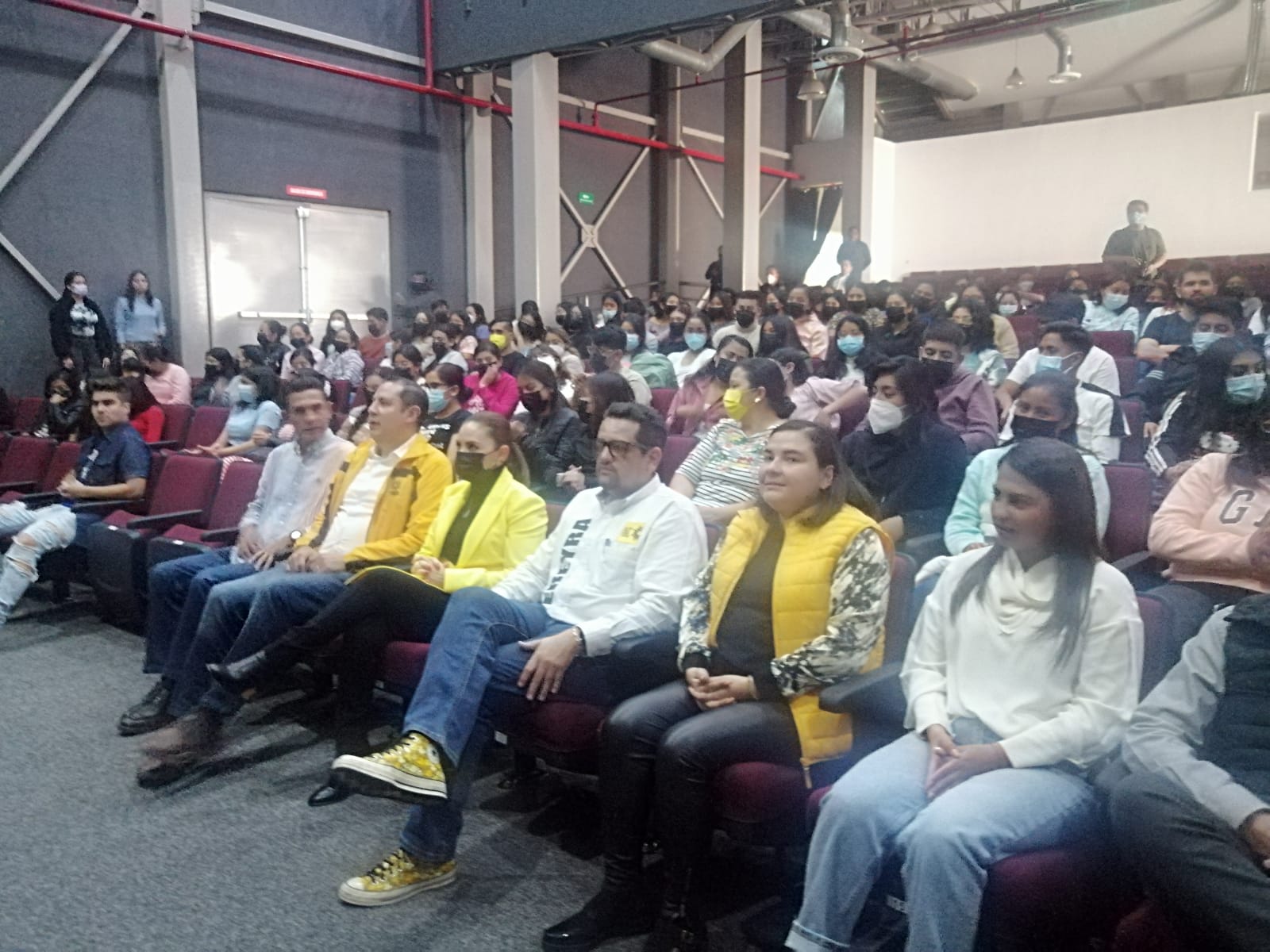 Por: Cortesía Lula Pineda Jóvenes preparados y con empuje es lo que necesita el país para un desarrollo: Paola Angon