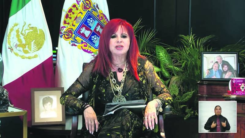 Por: Cortesía Fajos de billetes eran ‘para ayudar a la gente’: Layda Sansores