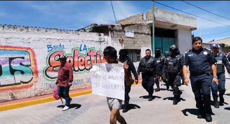 "Conozcanme, soy el ratero de Quilehtla", semidesnudo exhiben a presunto ladrón