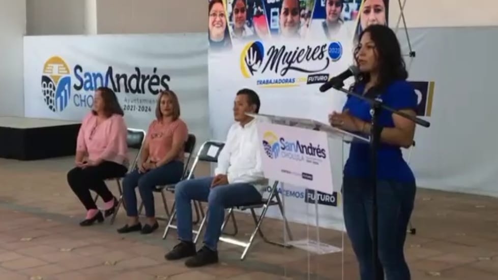 San Andrés Cholula entrega apoyos a 200 mujeres como parte del programa “Mujeres Trabajadoras con Futuro”
