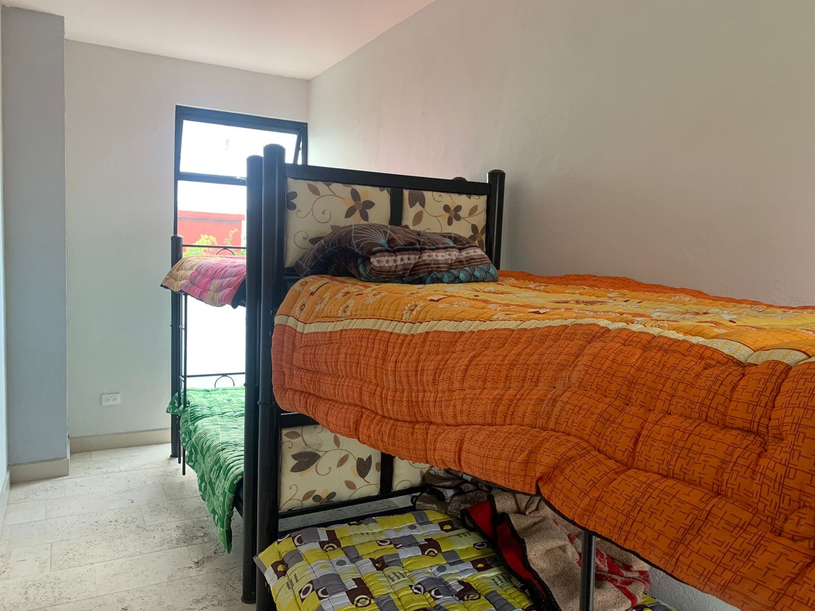 SMDIF de San Andrés Cholula colabora con la entrega de 8 literas a “Donadores Altruistas de Puebla”  