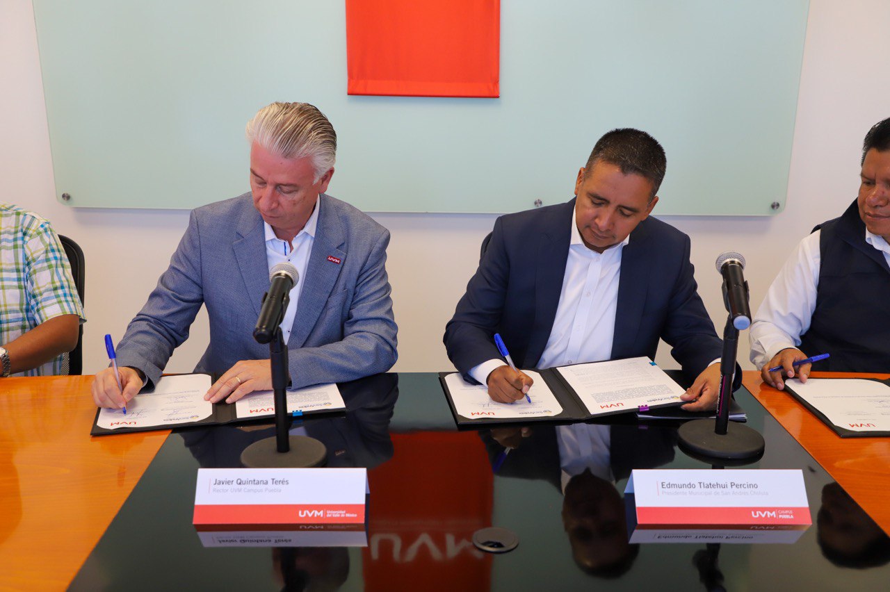 Celebra Mundo Tlatehui y Javier Quintana, rector de la UVM, convenio de colaboración 