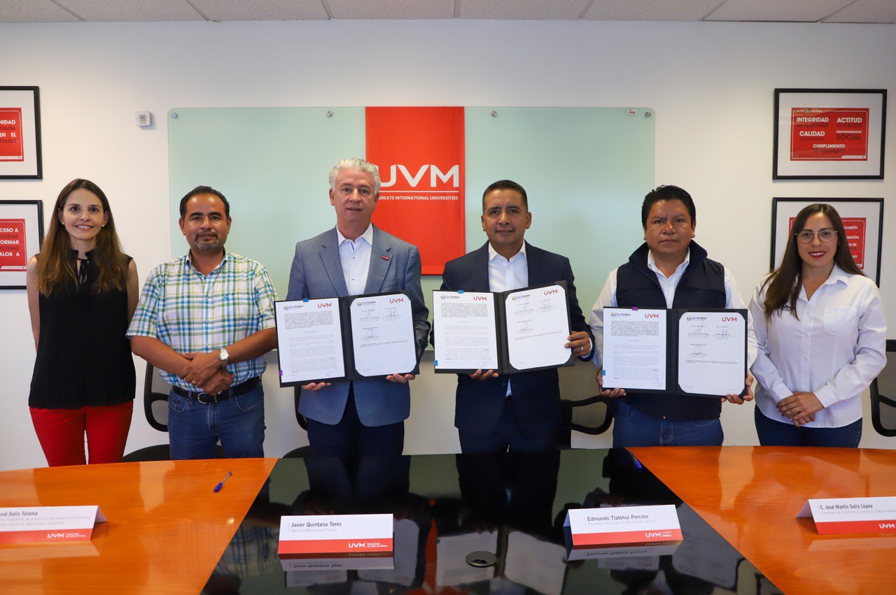 Comunicado oficial Celebra Mundo Tlatehui y Javier Quintana, rector de la UVM, convenio de colaboración