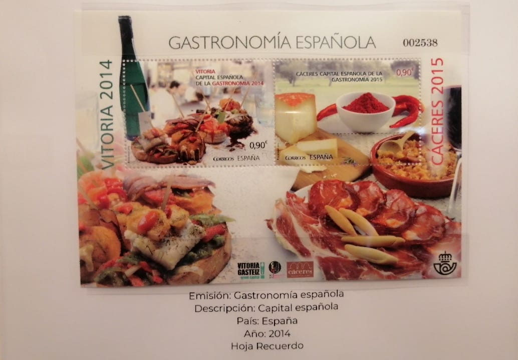 Por: Cortesía Lula Pineda Permanece exposición de timbres gastronómicos en San Pedro Cholula