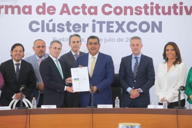 Preparan instalación de clúster textil en Puebla