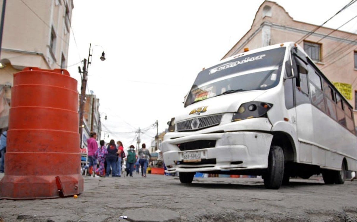 Por: Cortesía Ayuntamiento de Puebla permite acceso de camiones pesados al Centro Histórico pese a protestas de locatarios