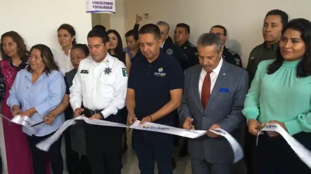 Inaugura Edmundo Tlatehui Consultorio Psicológico para policías, convirtiéndolo en el primero de la zona metropolitana