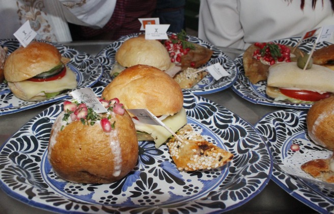 Turismo estima venta de más de 4 millones de chiles en nogada para temporada 2023