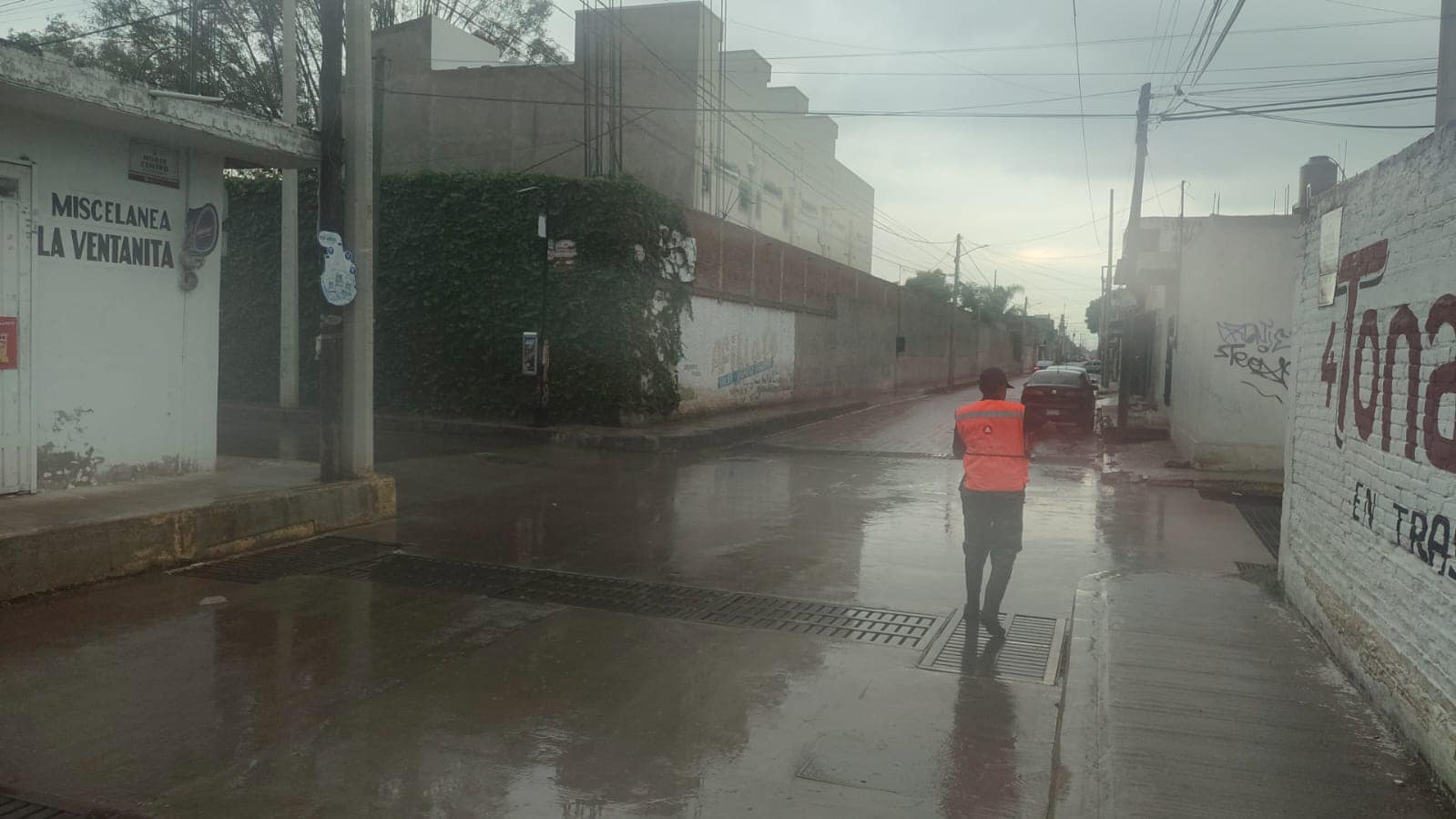 Por: Cortesía Lula Pineda Exhorta San Pedro Cholula a no tirar basura en temporada de lluvias a fin de evitar encharcamientos