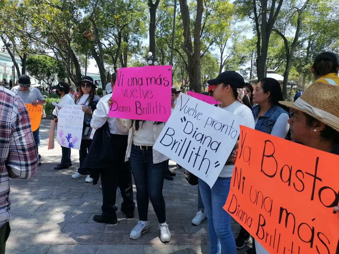 Exigen a PGJE priorice búsqueda de Diana Brillith Trejo, alumna de la UATx desaparecida