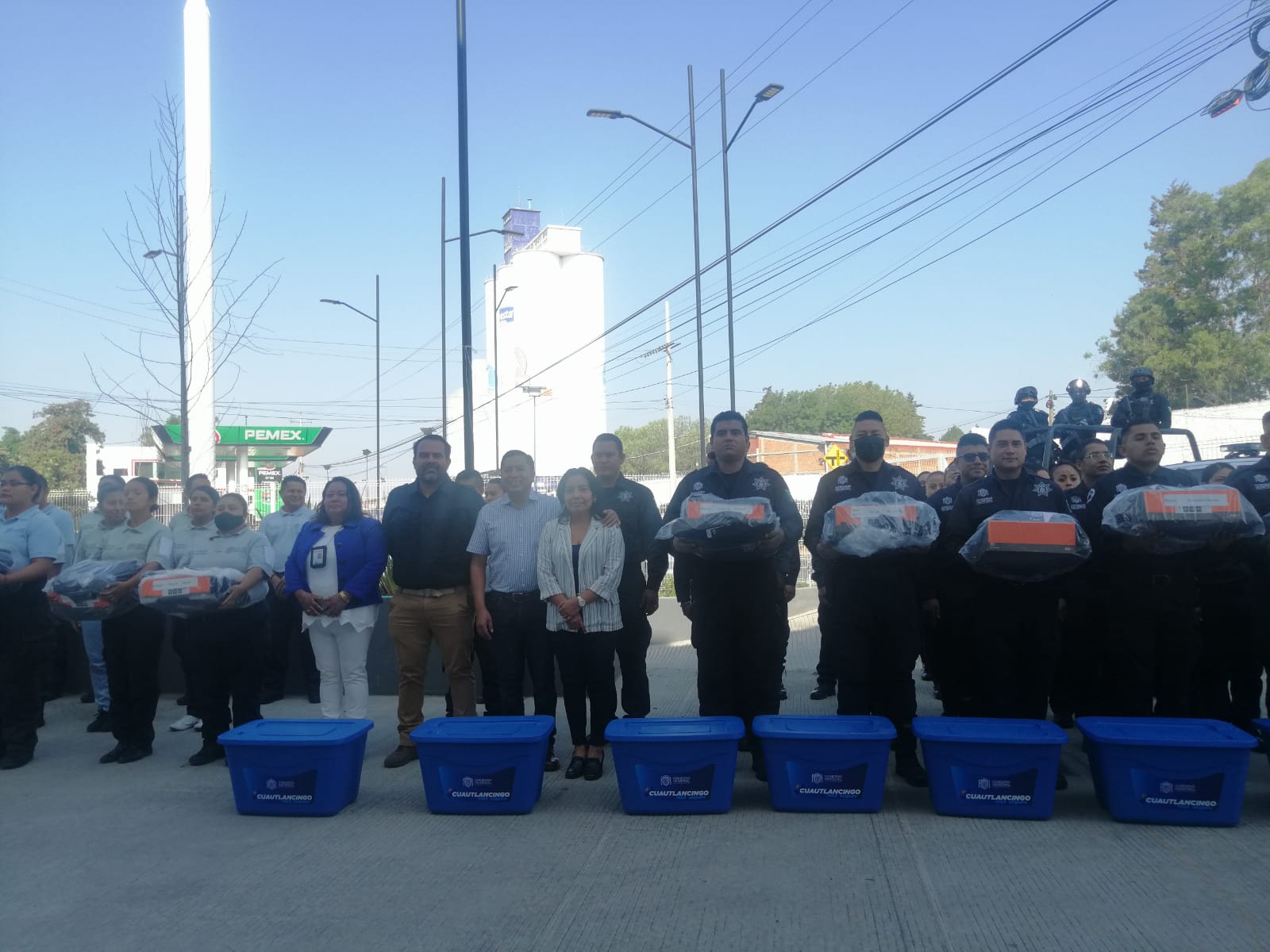 Por: Cortesía Lula Pineda Nuevos uniformes con inversión superior a 1.5 mdp a policías y guardia ciudadana de Cuautlancingo