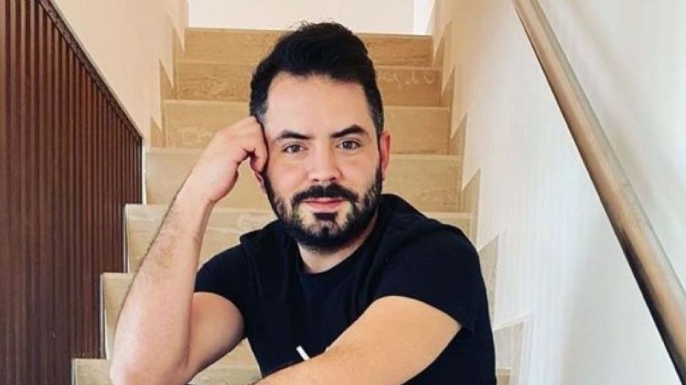 Por: Cortesía Redes tunden a José Eduardo Derbez por afirmar que su momento más "humilde" es manejar