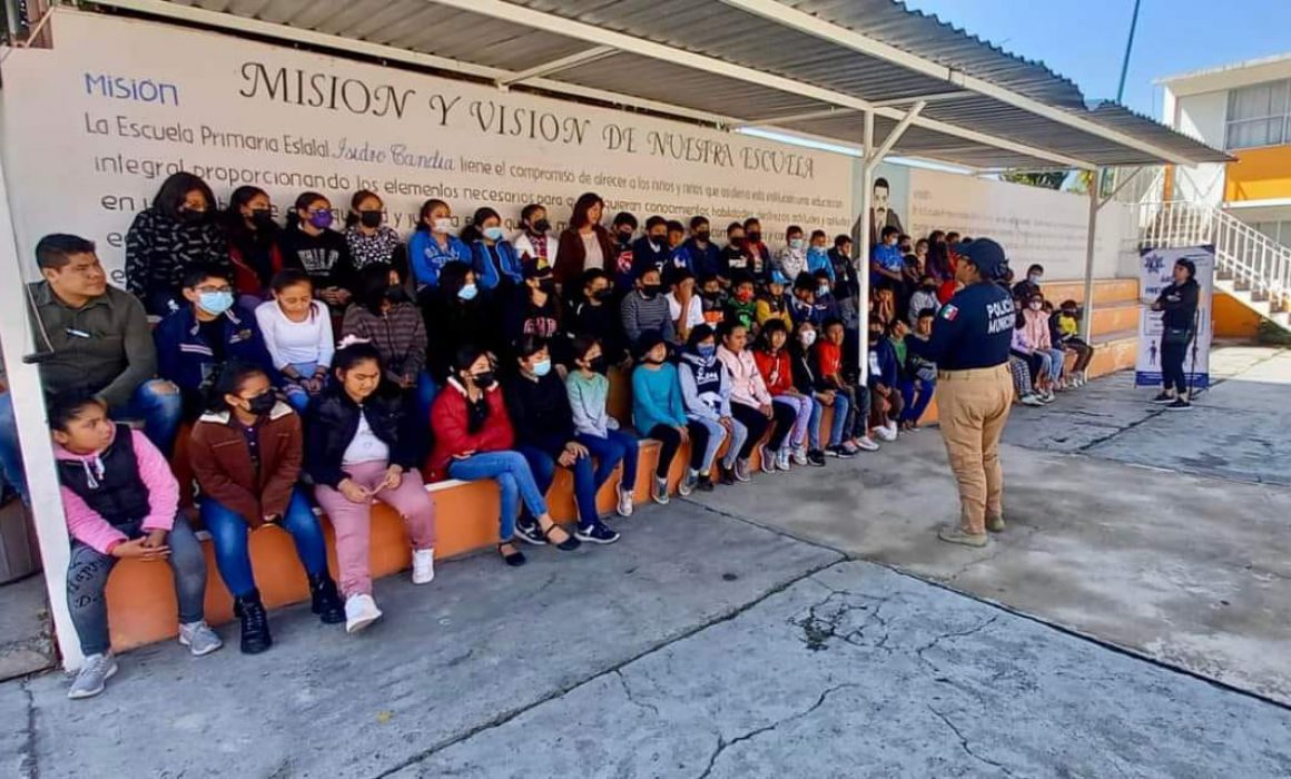 Por: Cortesía Policía de Tlaxcala Capital imparte charla sobre educación vial a estudiantes de primaria